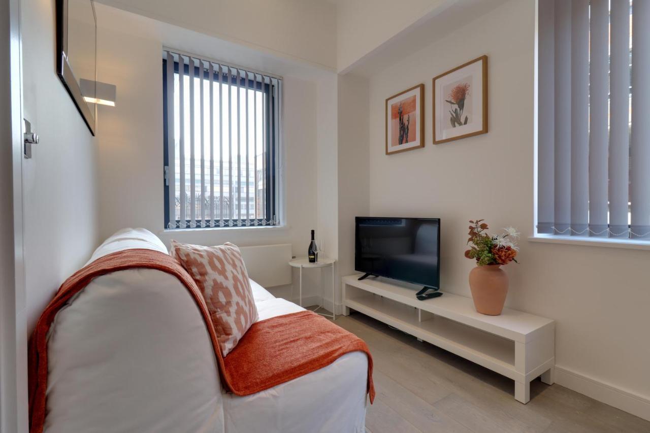 La Casa Suites Слау Экстерьер фото