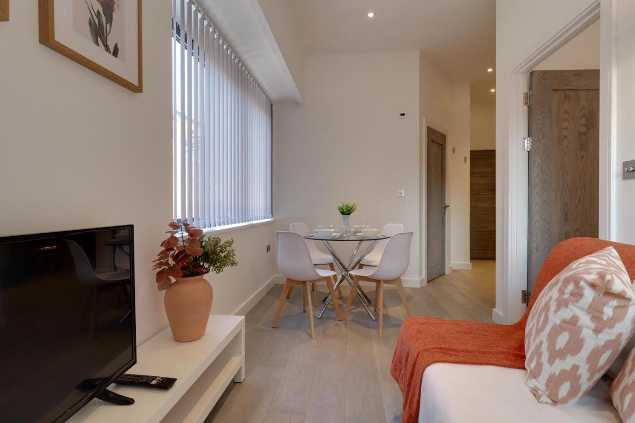 La Casa Suites Слау Экстерьер фото